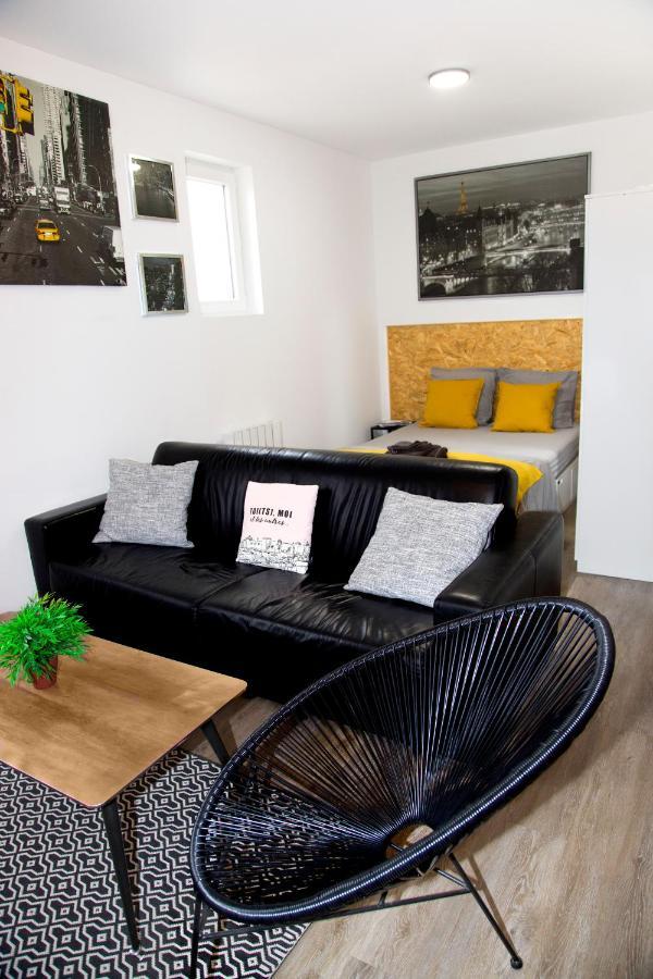 Les Lofts De Provins: 4 Apartment Provins