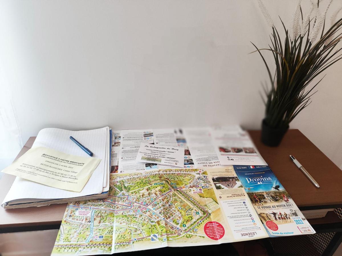 Les Lofts De Provins: 4 Apartment *